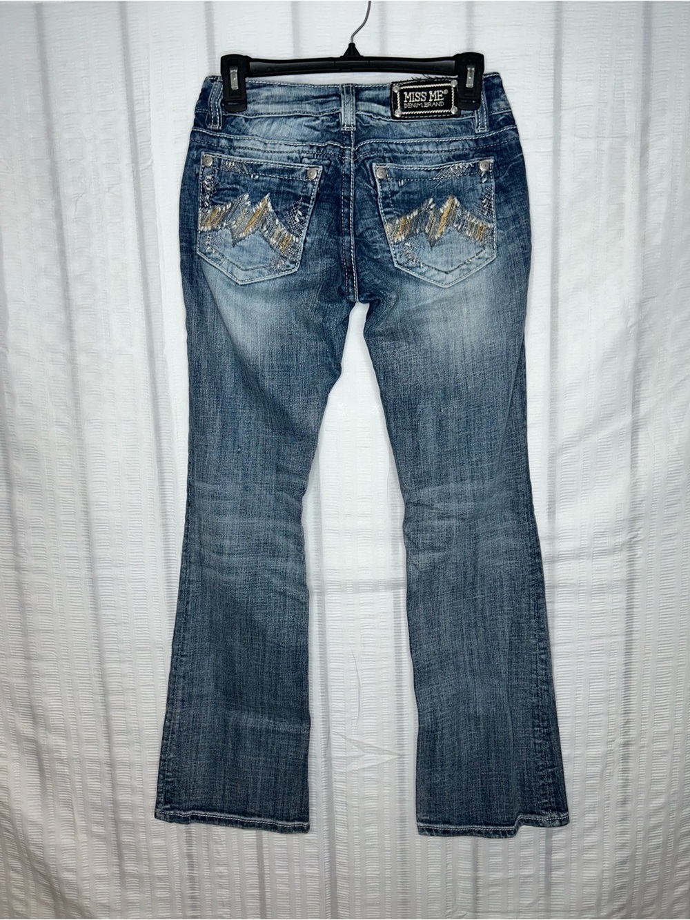 Miss Me Easy Boot Cut Jeans Embroidered Rhinestone Bling Size 30x29 Low Rise